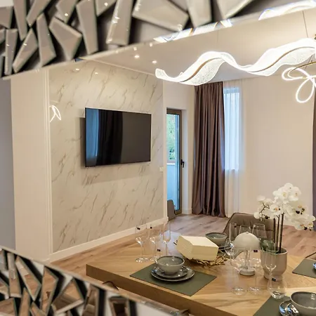 Greenlake Boutique *