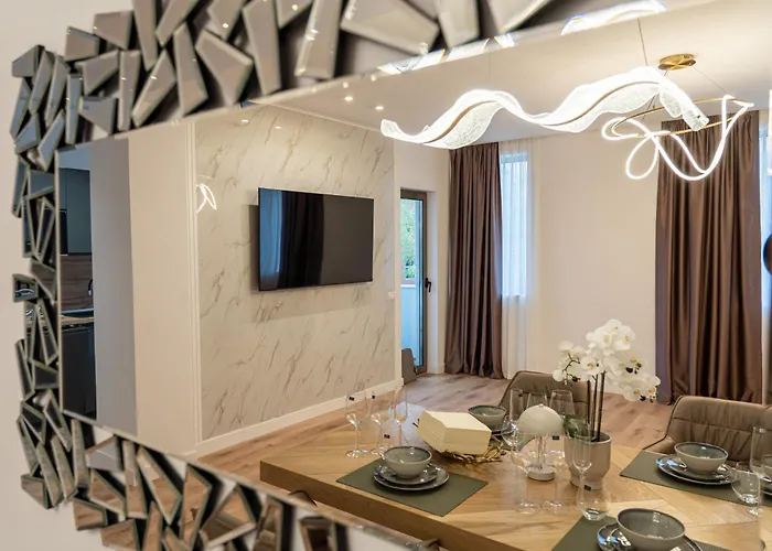 Greenlake Boutique *