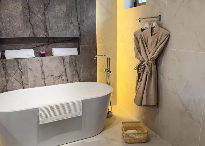 Greenlake Boutique *